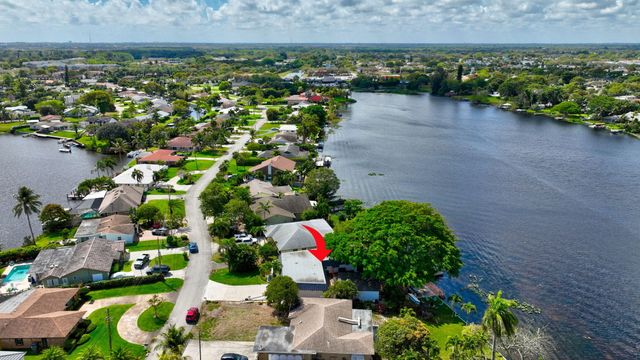 6647 Paul Mar Drive, Lantana, FL 33462