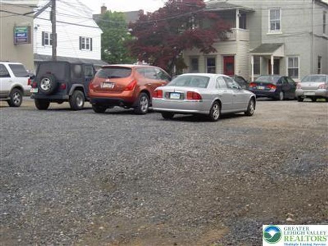 110 East Raspberry Street, Bethlehem City, PA 18018