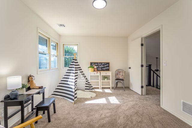 2337 S Linden Cir, Wichita, KS 67207