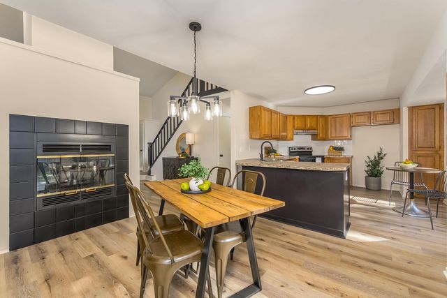 2337 S Linden Cir, Wichita, KS 67207