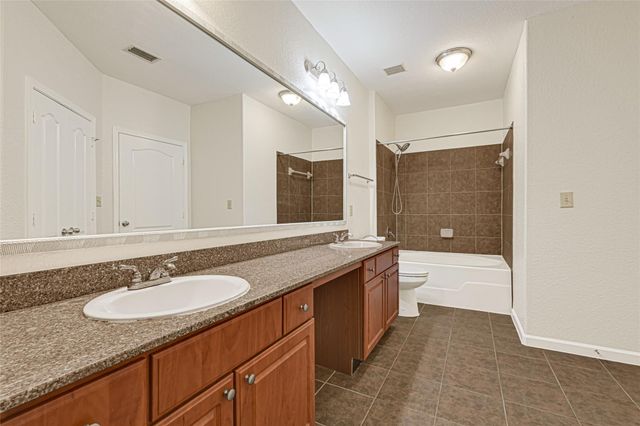 1711 Old Spanish Trail 117, Houston, TX 77054