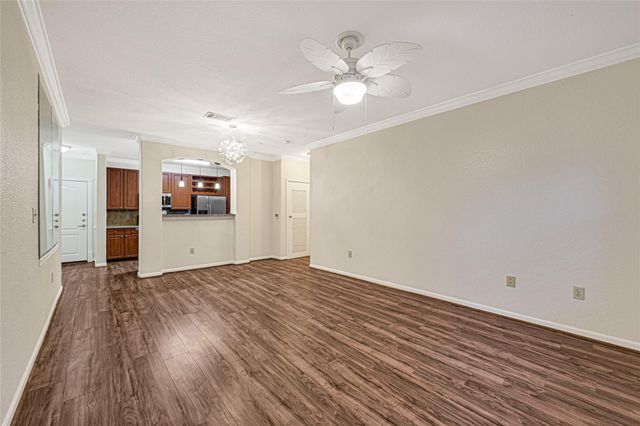 1711 Old Spanish Trail 117, Houston, TX 77054