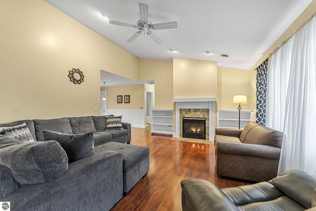 4220 Summerhill Road, Traverse City, MI 49684