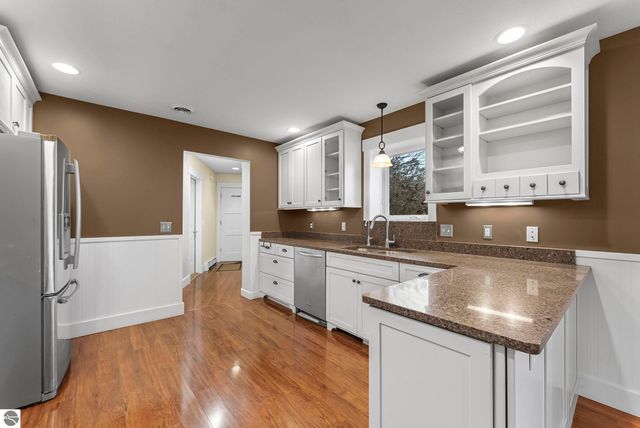 4220 Summerhill Road, Traverse City, MI 49684