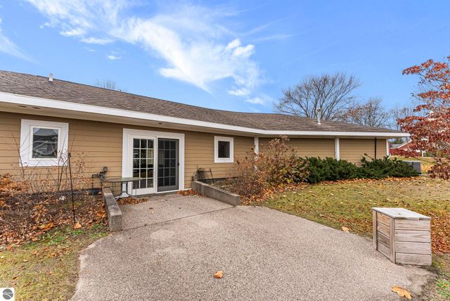 4220 Summerhill Road, Traverse City, MI 49684