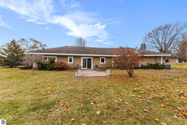 4220 Summerhill Road, Traverse City, MI 49684