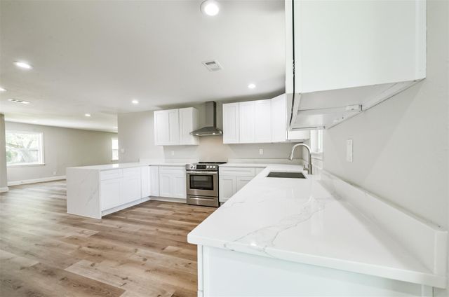 4621 Briarbend Drive, Houston, TX 77035