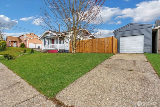 1216 S 37th Street, Tacoma, WA 98418