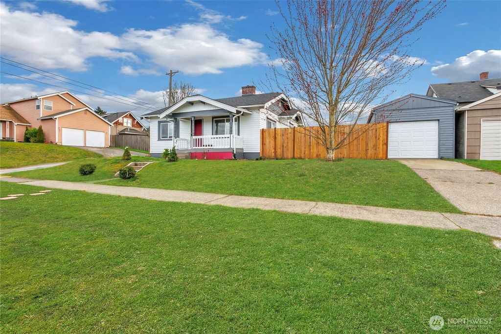 1216 S 37th Street, Tacoma, WA 98418