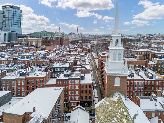 176 Salem St 2, Boston, MA 02113