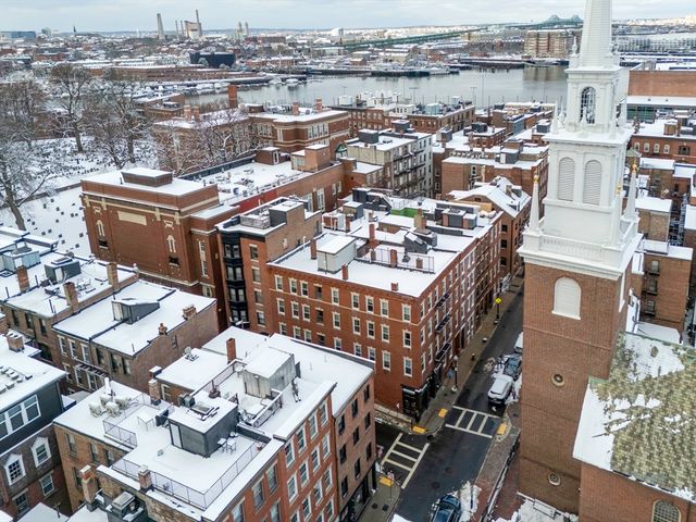 176 Salem St 2, Boston, MA 02113