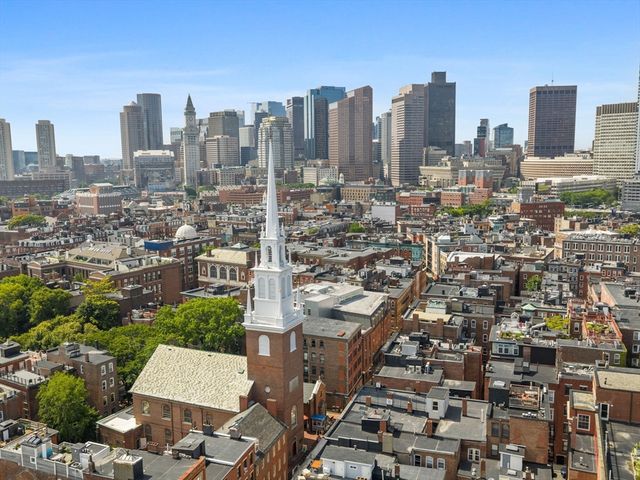 176 Salem St 2, Boston, MA 02113