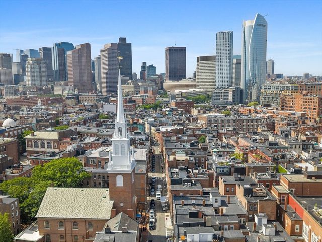 176 Salem St 2, Boston, MA 02113