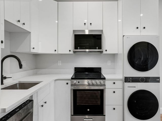 176 Salem St 2, Boston, MA 02113