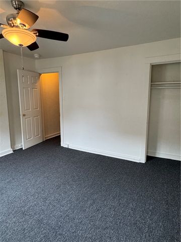 209 Chesterfield Rd, Oakland, PA 15213