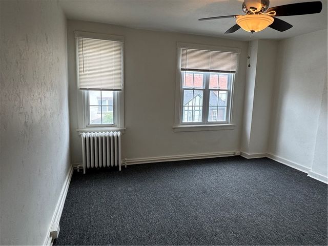 209 Chesterfield Rd, Oakland, PA 15213
