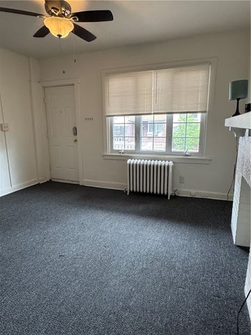 209 Chesterfield Rd, Oakland, PA 15213
