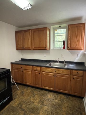 209 Chesterfield Rd, Oakland, PA 15213