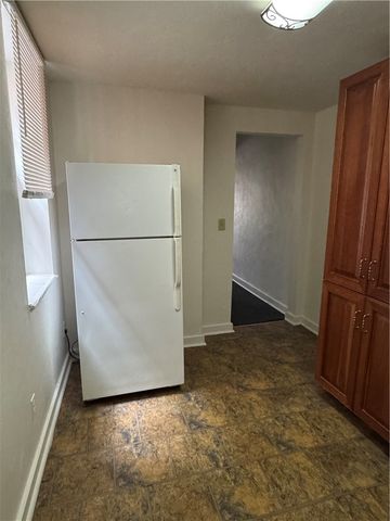 209 Chesterfield Rd, Oakland, PA 15213