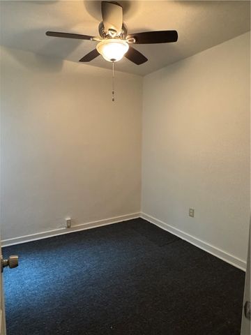 209 Chesterfield Rd, Oakland, PA 15213