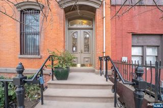 189 Christopher Columbus Drive 1, Jersey City, NJ 07302