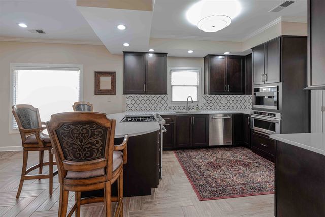 2461 EAGLERIDGE LN, Memphis, TN 38016