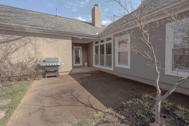 2461 EAGLERIDGE LN, Memphis, TN 38016