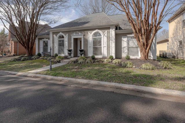 2461 EAGLERIDGE LN, Memphis, TN 38016