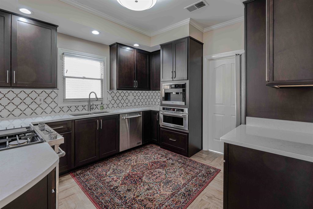 2461 EAGLERIDGE LN, Memphis, TN 38016