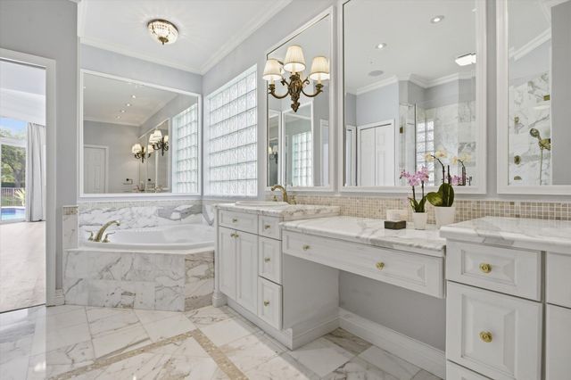 1290 Ginger Circle, Weston, FL 33326