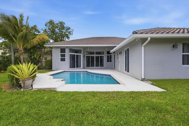 1290 Ginger Circle, Weston, FL 33326