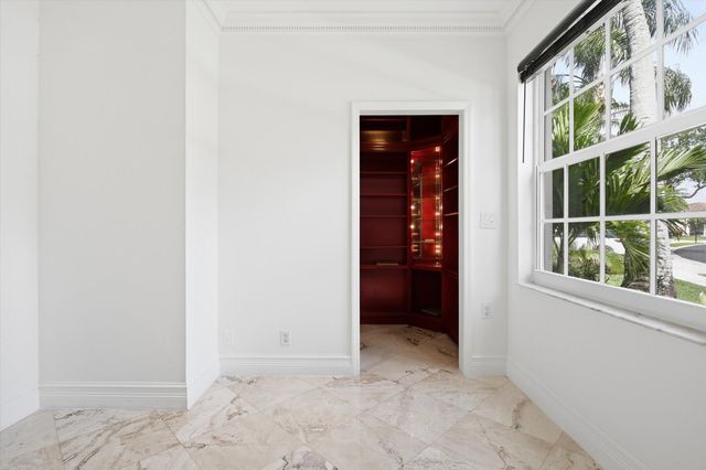 1290 Ginger Circle, Weston, FL 33326