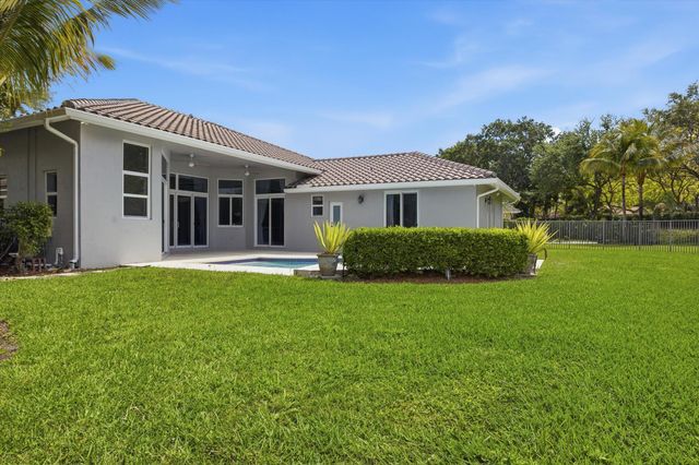 1290 Ginger Circle, Weston, FL 33326