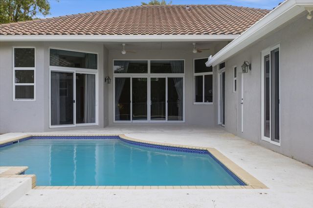 1290 Ginger Circle, Weston, FL 33326