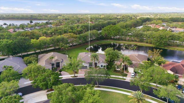 1290 Ginger Circle, Weston, FL 33326