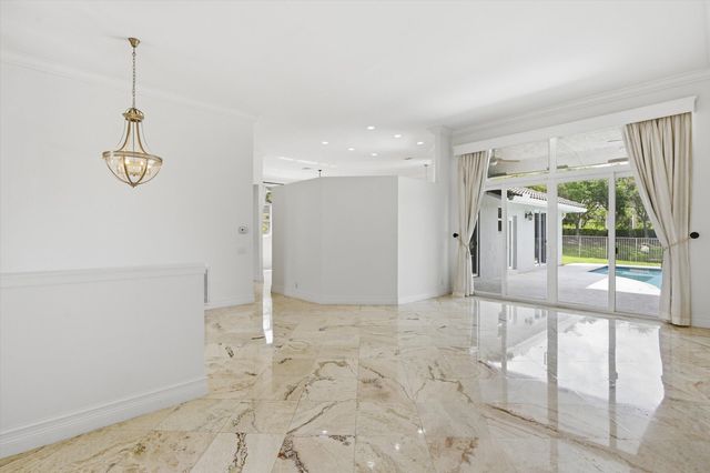 1290 Ginger Circle, Weston, FL 33326