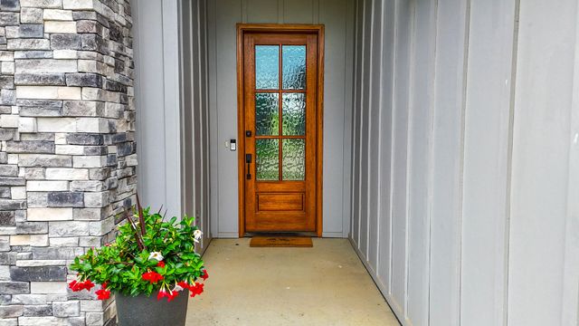 4904 BALLYNEAL CT, Columbia, MO 65201