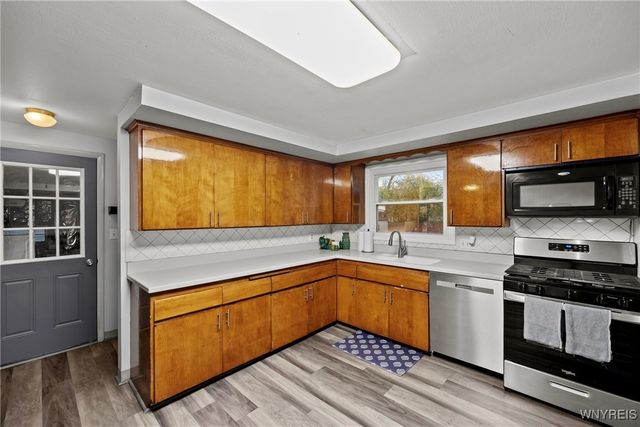 73 Tomcyn Drive, Amherst, NY 14221