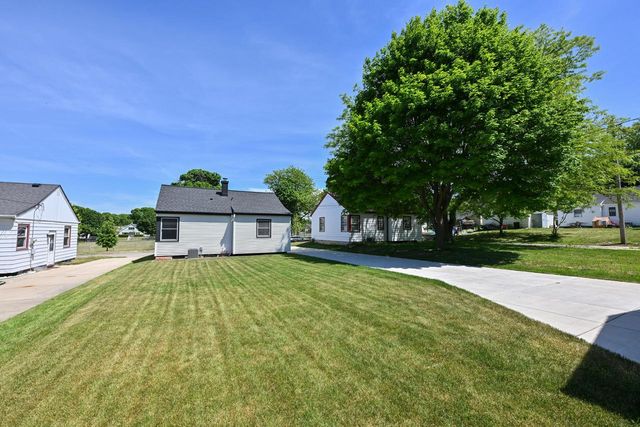3553 S 1st PLACE, Milwaukee, WI 53207