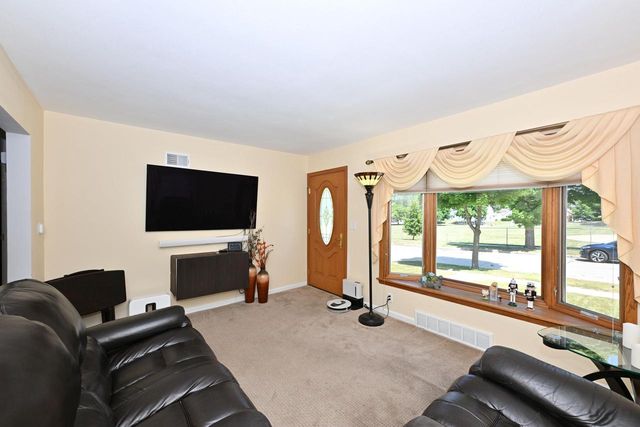 3553 S 1st PLACE, Milwaukee, WI 53207