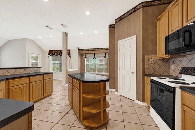 12106 Cyprus Field, Houston, TX 77070