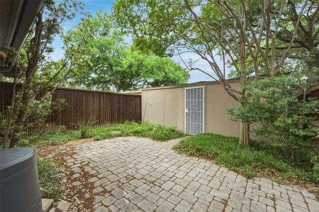 9319 Chimney Corner Lane, Dallas, TX 75243