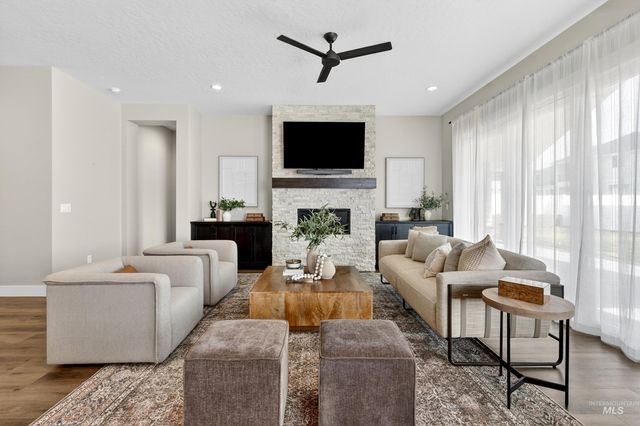 2918 N Starhaven Ave, Star, ID 83669