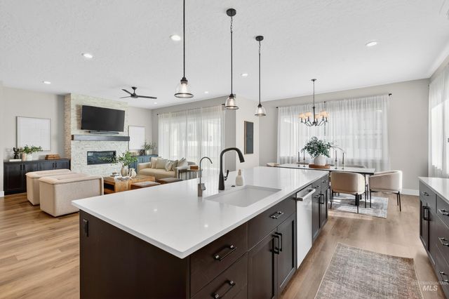 2918 N Starhaven Ave, Star, ID 83669