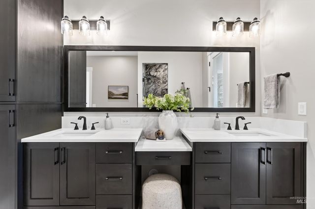 2918 N Starhaven Ave, Star, ID 83669