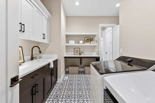 2918 N Starhaven Ave, Star, ID 83669