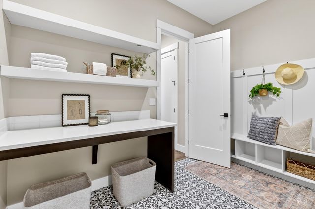 2918 N Starhaven Ave, Star, ID 83669