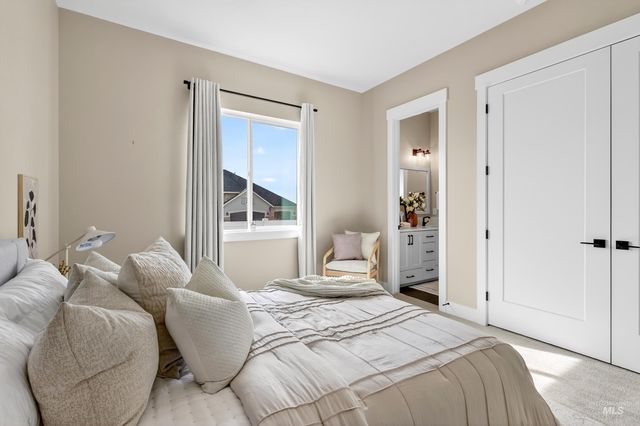 2918 N Starhaven Ave, Star, ID 83669