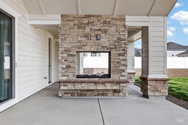 2918 N Starhaven Ave, Star, ID 83669