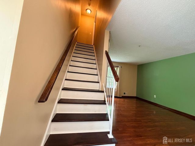 191 Prestwick Way, Edison, NJ 08820